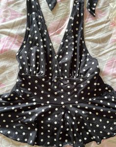 polka dot top🖤🤍