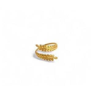 Elegant Leaf Design Adjustable Ring