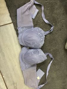 Lace Detail Padded Bra