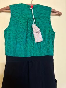 Elegant Emerald Green Lace Dress
