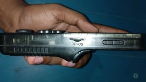 Retro Handheld Game Console
