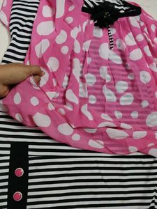 Pink girls dress🌷