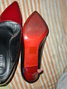 Chic Red &amp; Black Patent Stilettos
