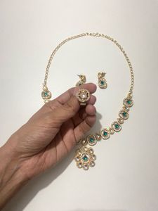 Emerald &amp; Gold Jewelry Set