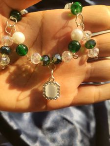 Handmade Emerald &amp; Pearl Beaded Necklace