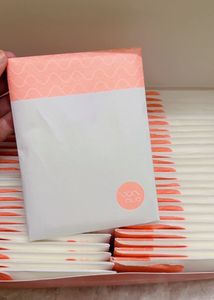 Nua XL+ Sanitary Pads With Secure Cover