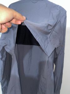 Columbia Men's Gray Button-Up Shirt