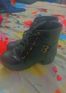 Black Boots Women
