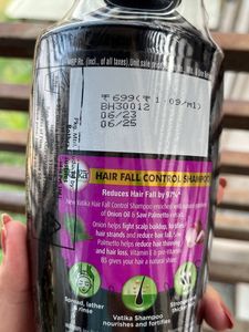 Dabur Vatika Onion Hair Fall Control Shampoo - 640ml | Up to 97% Hair Fall Reduction I With Onion and Saw Palmetto I No Nasties Shampoo | Fortified with Vitamin E &amp; Pro-Vitamin B5