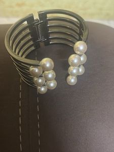 Pearl Embellished Hair Claw