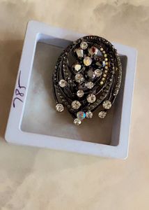 Zudio Vintage Rhinestone Brooch🌹