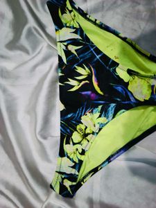 🇳🇿💫🎀Tropical Print Bikini Bottoms