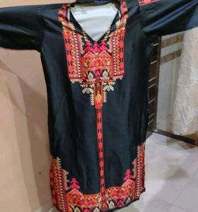 Black Embroidered Kurta