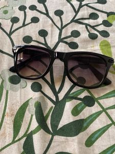 Classic Black Wayfarer Sunglasses