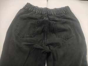 Grey High-Waisted Denim Jeans