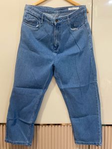 Light Wash Cropped Jeans Mom fit