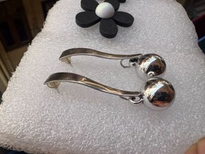Black Flower Daisy Earrings