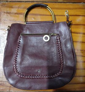 Hidesign sling bag
