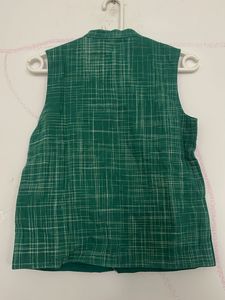 Green Sleeveless Ethnic Kurta