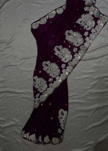 Elegant Embellished Y2K Purple Saree
