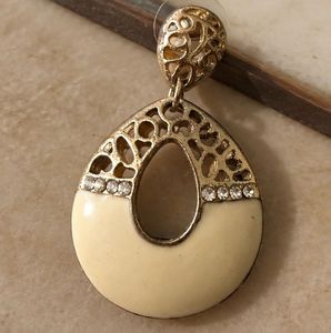 Elegant Teardrop Dangle Earrings