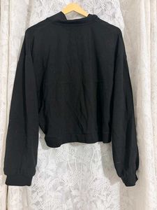 Yousta Black Cropped Long Sleeve Top