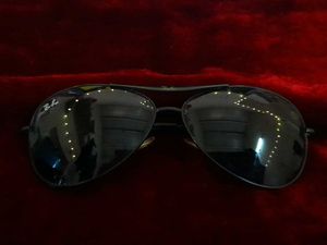 Ray-Ban Aviator Sunglasses with Case