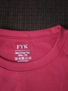 Red Puzzle Graphic Crop Top