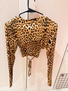 Leopard Print Tie-Back Crop Top