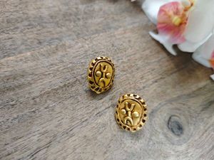 Vintage Golden Oval Earrings