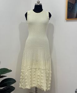 Elegant Cream Sleeveless Midi Dress