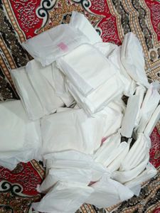 50 Pieces Sanitary Pads