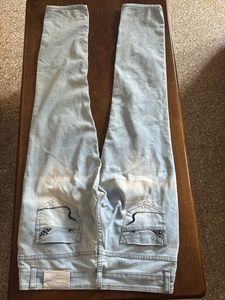 Newport Embroidered Light Blue Jeans 👖