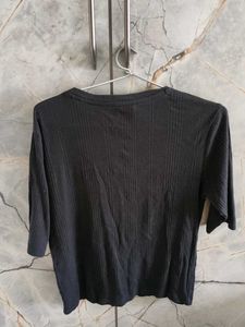 Ribbed Black T-Shirt