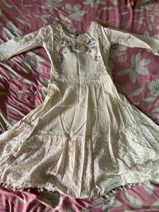 Elegant Embroidered White Kurta