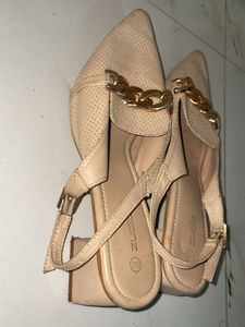 Stylish Nude Slingback Heels with Gold Chain