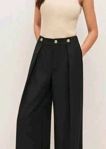 BEBE. Chic Black Wide-Leg Trousers