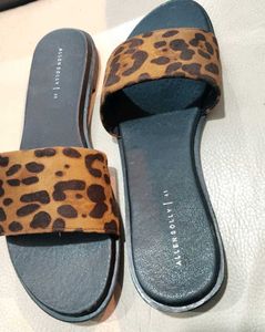 Allen Solly Flip Flop Style Slippers