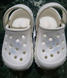 New Comfortable White Clogs for Kids in size 7