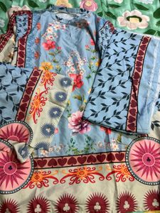 Beautiful Floral Print Kurta Set
