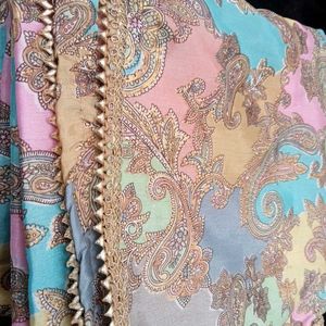Beautiful Paisley Print Saree