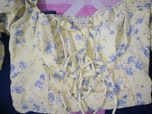 Floral Off-Shoulder Tie-Up Top