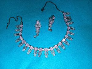 Stunning Pink Stone Jewellery Set