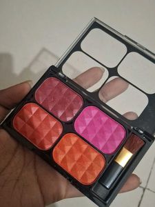 Colors Queen Blush &amp; Contour Palette