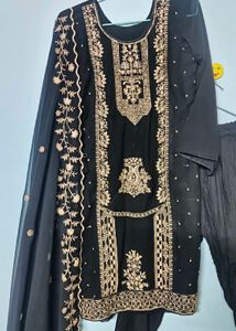 Elegant Black Embroidered Kurta Set