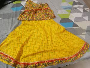 One Side Off Shoulder Top&amp; Printed Skirt