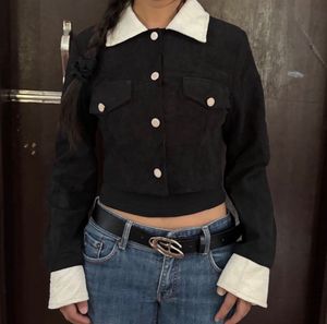 Chic Cropped Corduroy Jacket