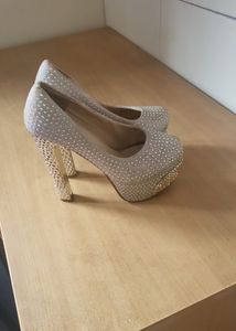 high heel shoe