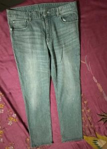women's Light Wash Distressed Denim Jeans