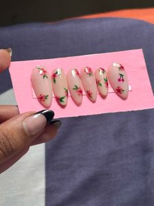 Floral Press-On Nails